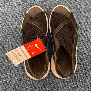 Nike Air Huarache Black Leather Ultra Sandal